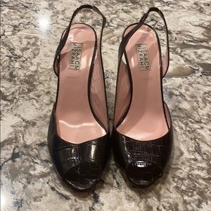 Isaac Mizrahi black deep purple snake skin heels